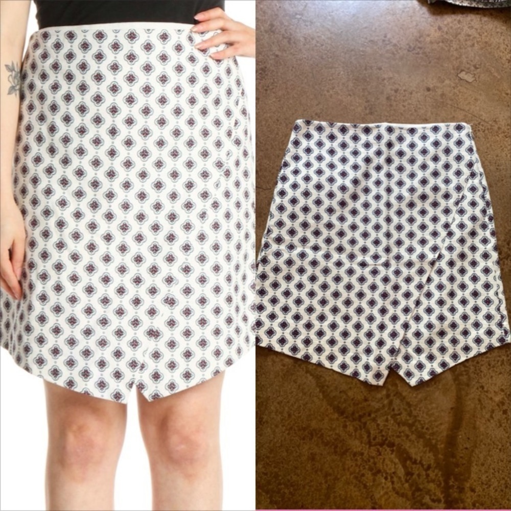 ANN Taylor Loft white medallion‎ cotton stretch straight woven skirt